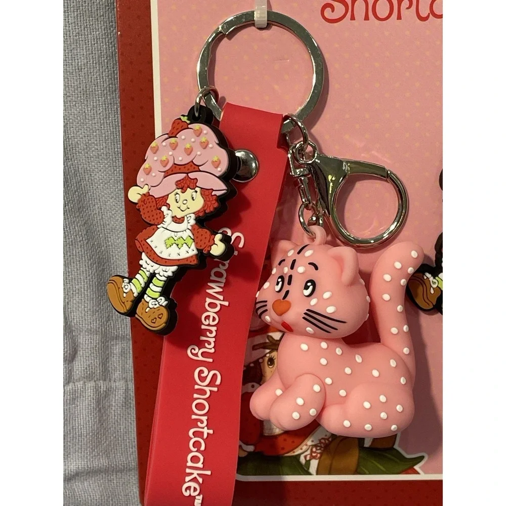 NEW‎ The World of Strawberry Shortcake Pink & Red 3D Figural Charm Keychain Set